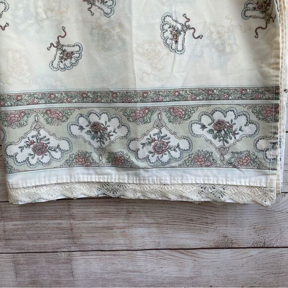 VINTAGE LOUIS NICHOLE FLAT SHEET AND 3 PILLOWCASES - Picture 10 of 11